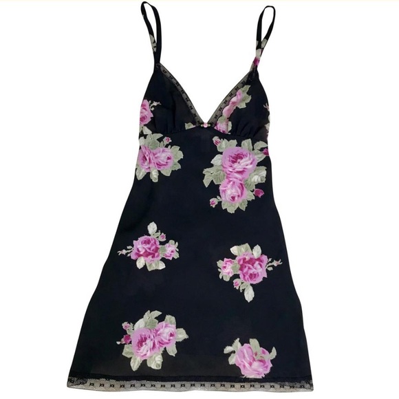Oscar de la Renta Other - {Oscar de la Renta} Floral Chemise Nightgown